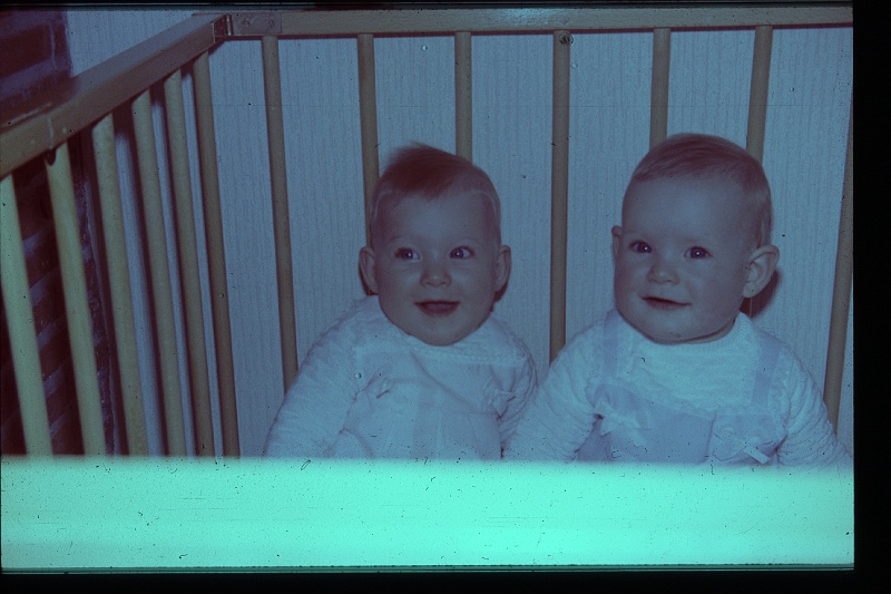 47.Delft apr 1964 Brigitte,Marion.JPG